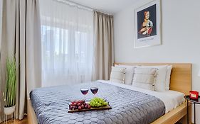 Lumina I 3-room Apartment with Balcony I on Aleje Solidarności